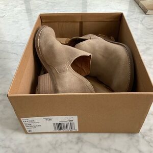 Lucky Brand Fitina Ankle Boot size 7.5